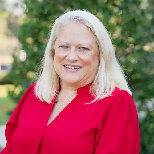 tricia thomas headshot